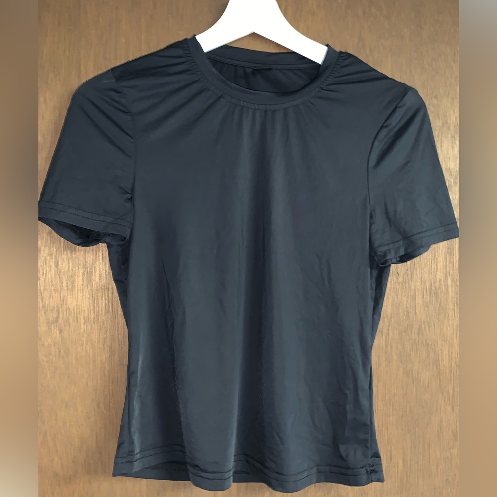 2 black tops